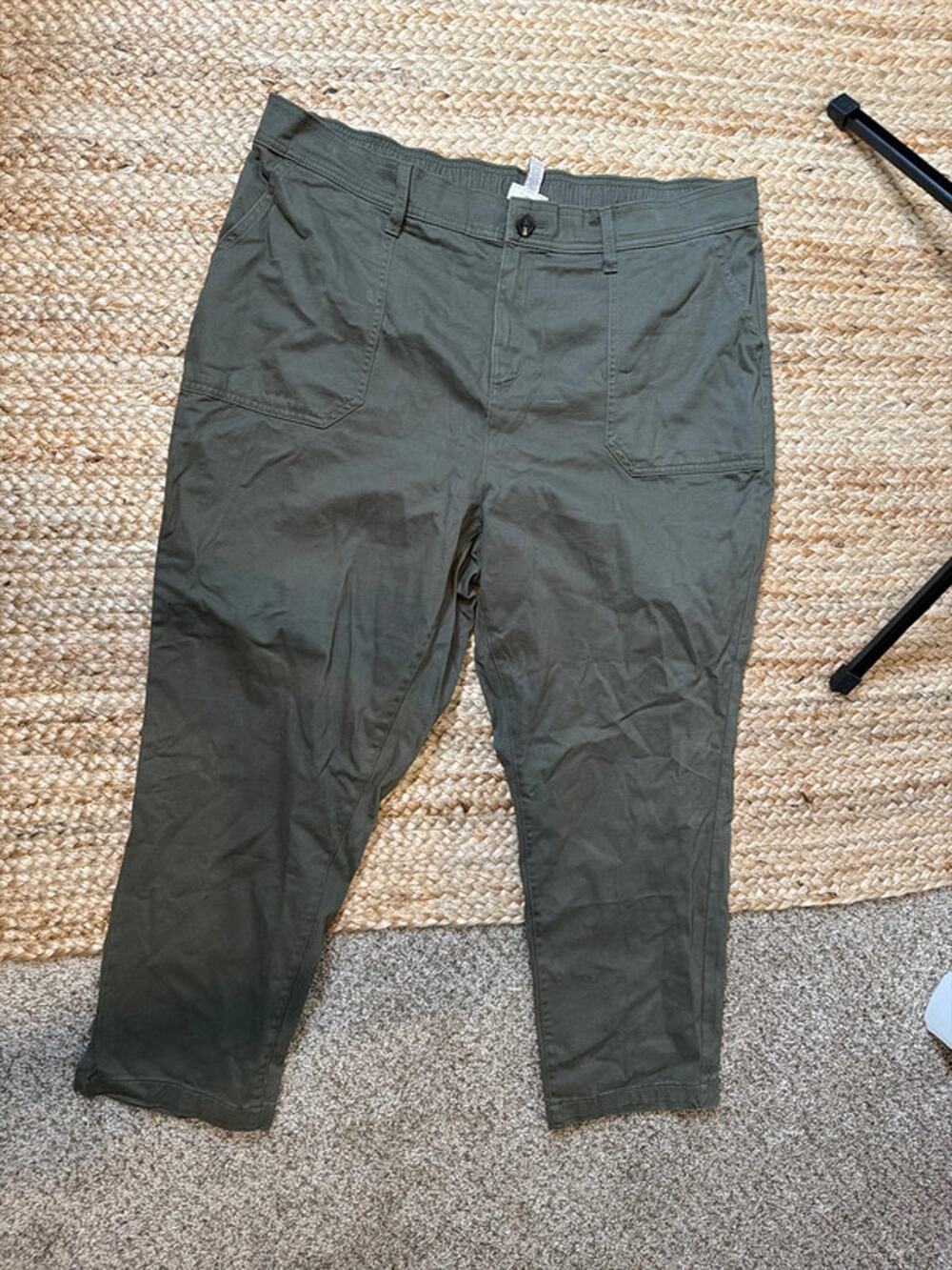 St. John’s Bay green Chino pants 18 3080